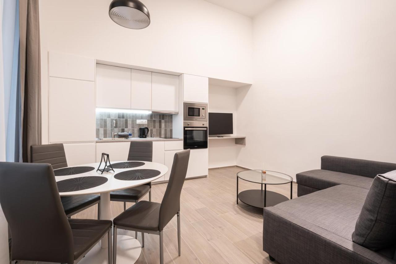 K10 - Kazinczy Street Heritage Suite - Best Location By Bqa บูดาเปสต์ ภายนอก รูปภาพ