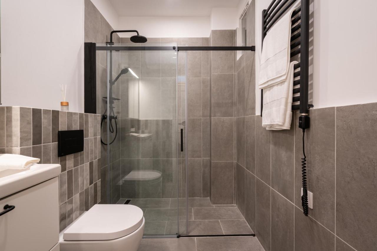 K10 - Kazinczy Street Heritage Suite - Best Location By Bqa บูดาเปสต์ ภายนอก รูปภาพ